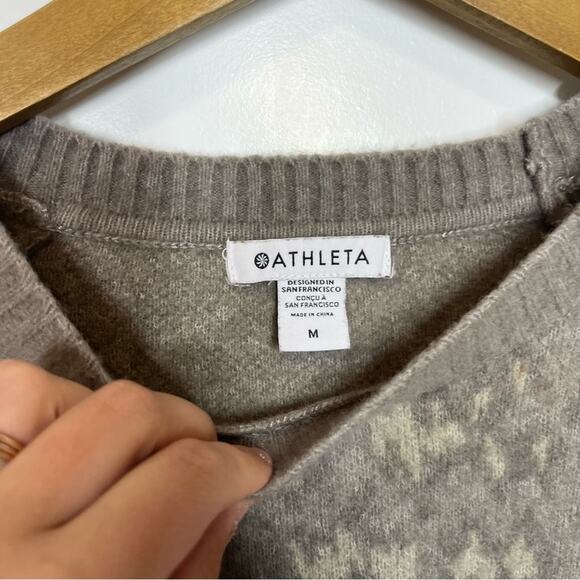 Athleta Hawthorn Animal Printed Beige Textured Crewneck Sweater Size Medium - Picture 3 of 6